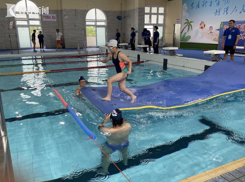 我觉得游泳 我觉得游泳