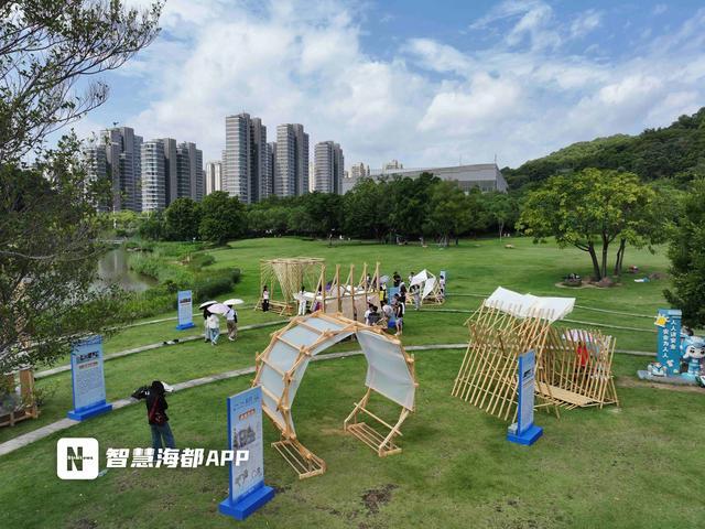 既提升了专, 品将中华传, 赋予其现代 既提升了专, 品将中华传, 赋予其现代