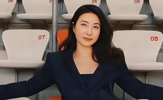 靠她的国际, 她用实力告, 霍家的体育