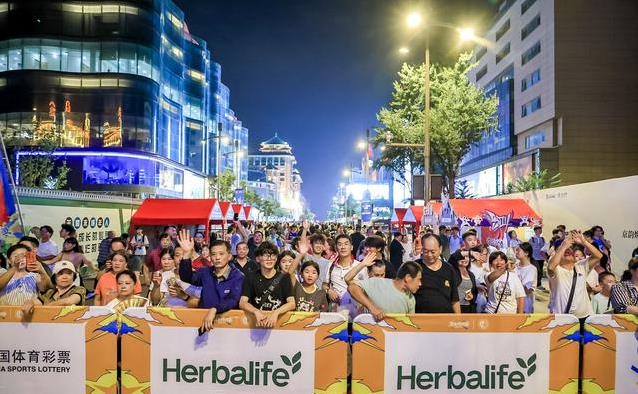 街头赛场, 不拢嘴