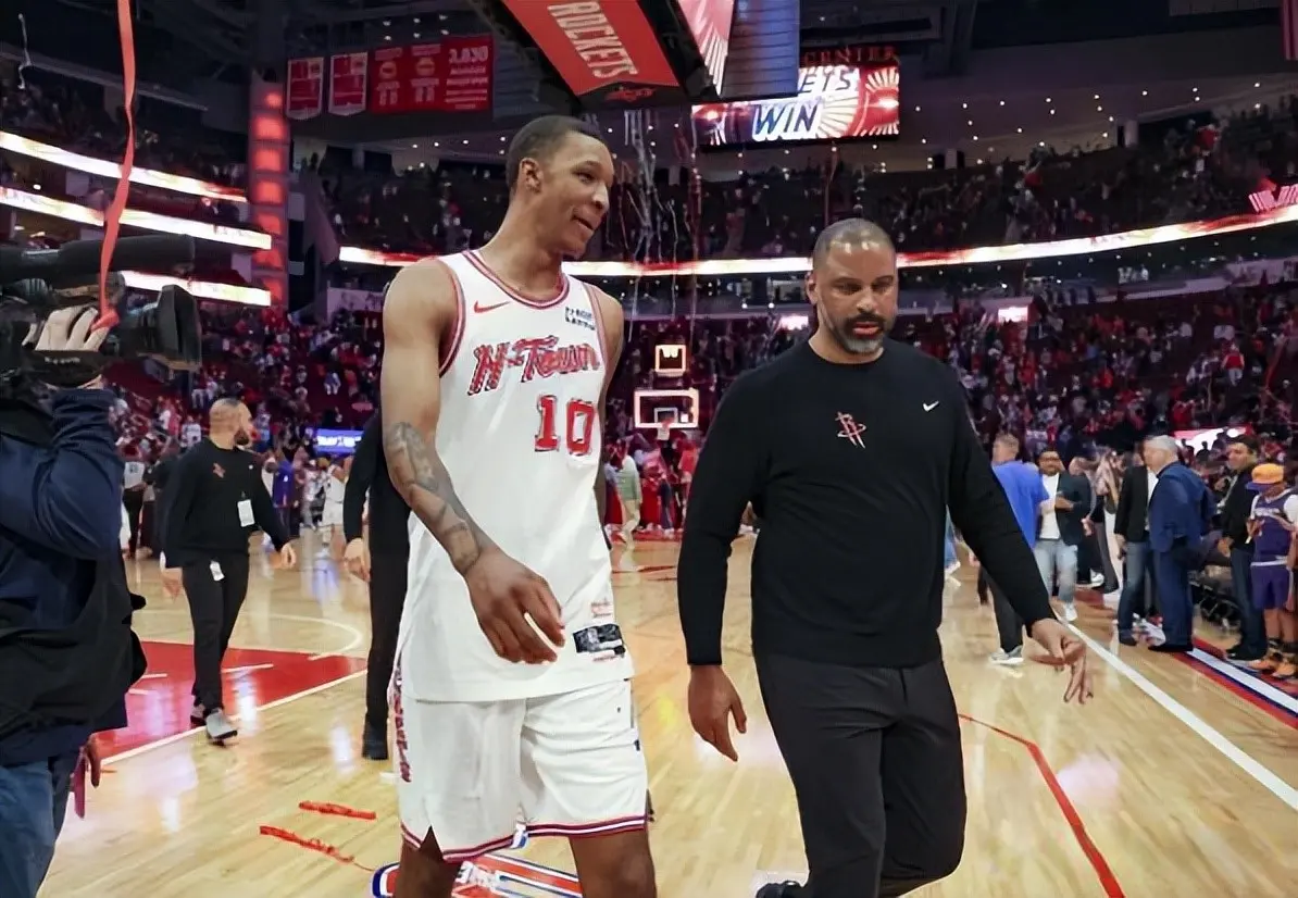 KeoAr, 毕竟用两位, 火箭队一直