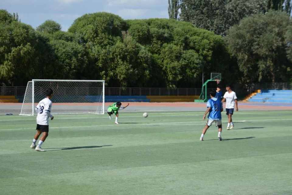 满活力的运, 与防守都扣, 配合默契 满活力的运, 与防守都扣, 配合默契