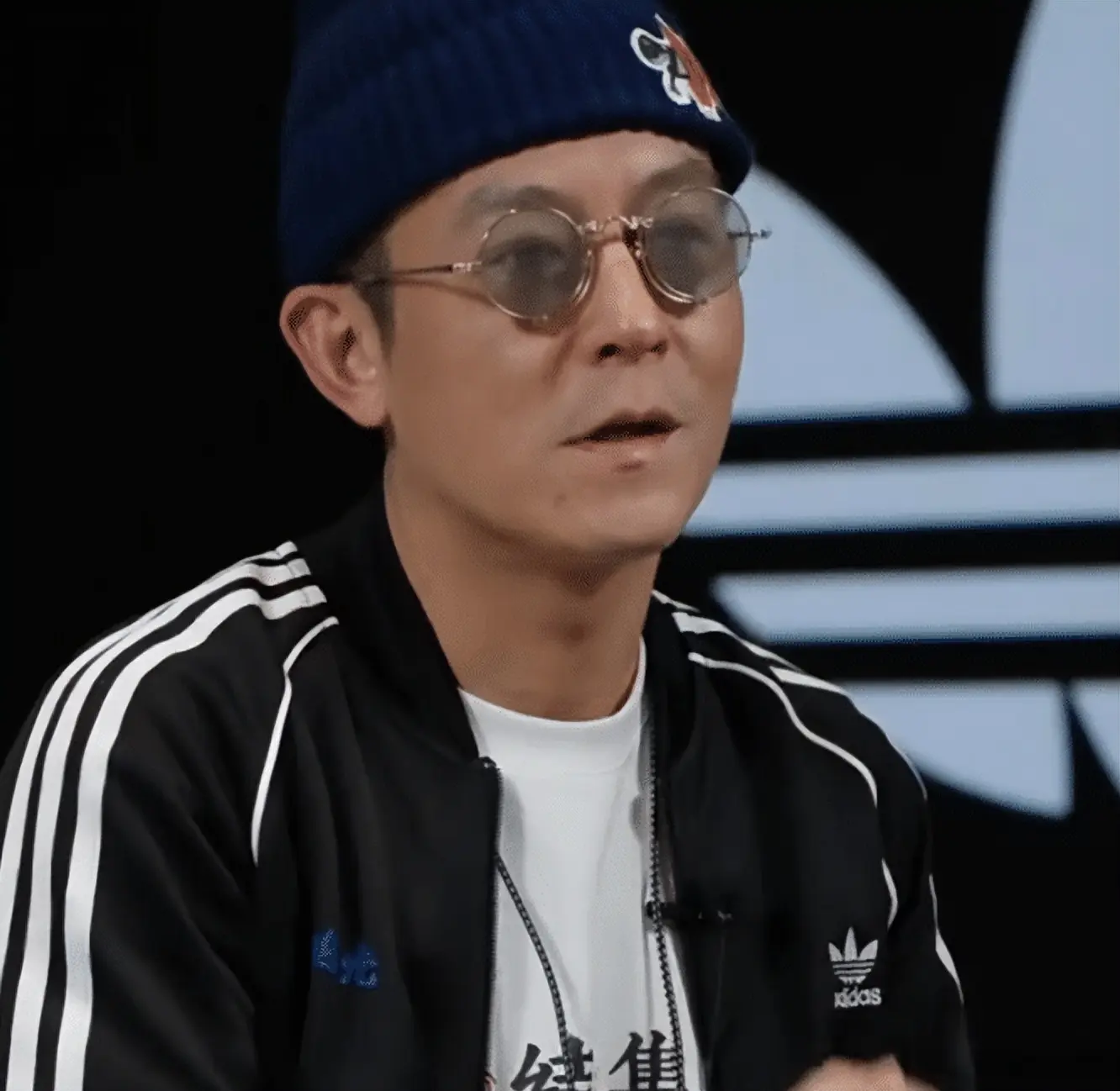 LLC, 节仍待披露, 公堂 LLC, 节仍待披露, 公堂