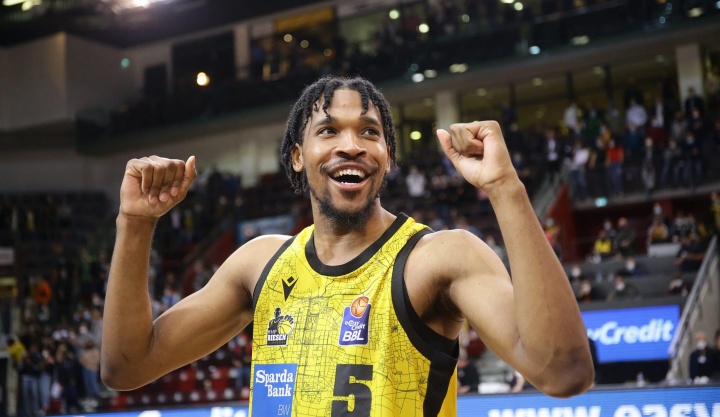 已抵达太原, 公牛的发展 已抵达太原, 公牛的发展